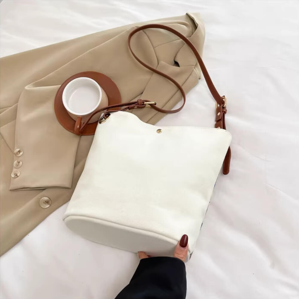 LABUBU STUDENT BUCKET BAG