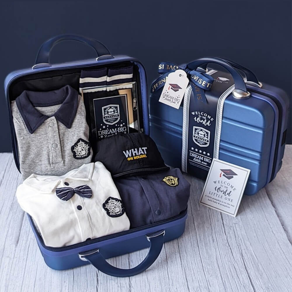 Harvard Baby Gift Set